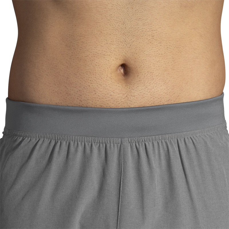 Men's Sherpa 7" Short, Brooks Brooks Men's Sherpa 7" Short in Heather Charcoal front waist band