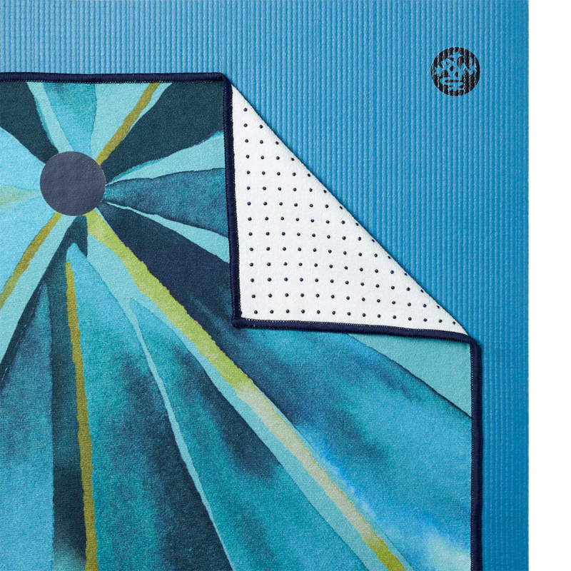 Yogitoes 71" Yoga Towel, Manduka Yogitoes Yoga Towel in Emerald Enlightenment with mat