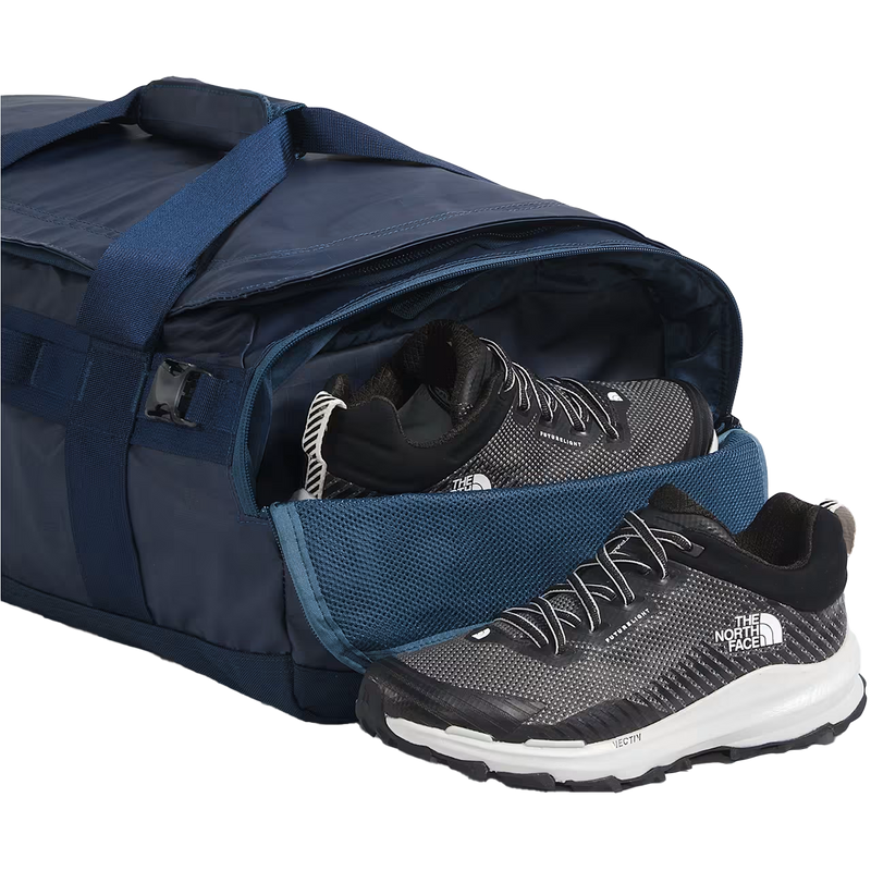 Base Camp Voyager Duffel 42L, The North Face Base Camp Voyager Duffel 42L in 926 Shady Blue Summit
Navy side pocket unzipped