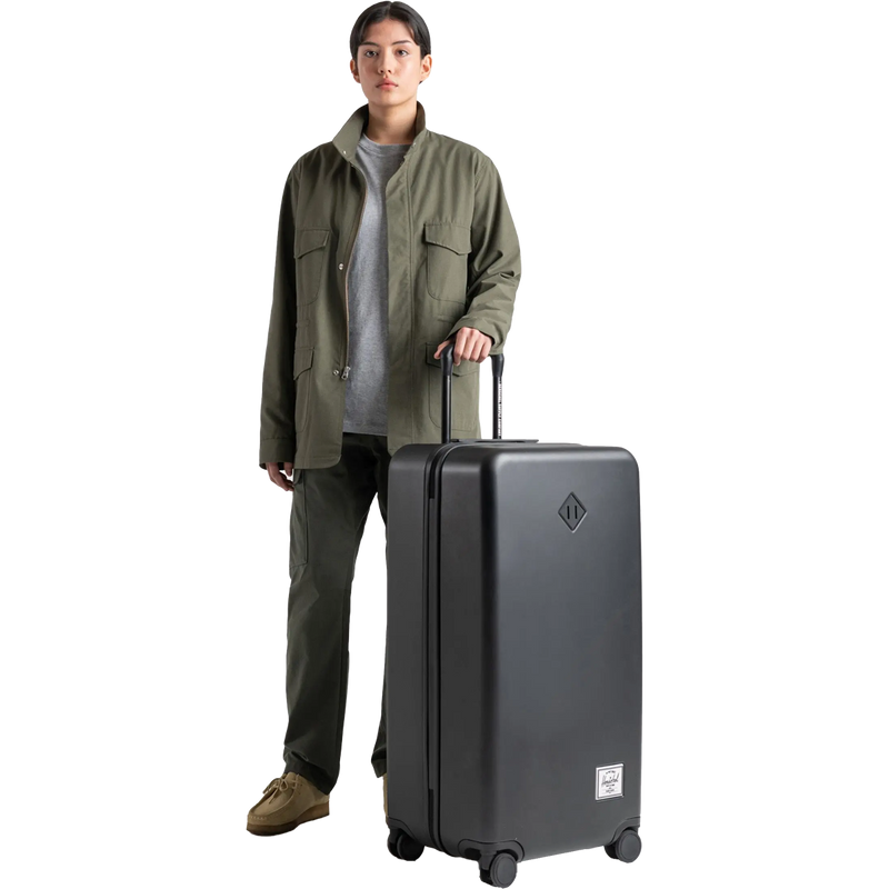 Heritage Hardshell Large Luggage, Herschel Heritage Hardshell Large with person