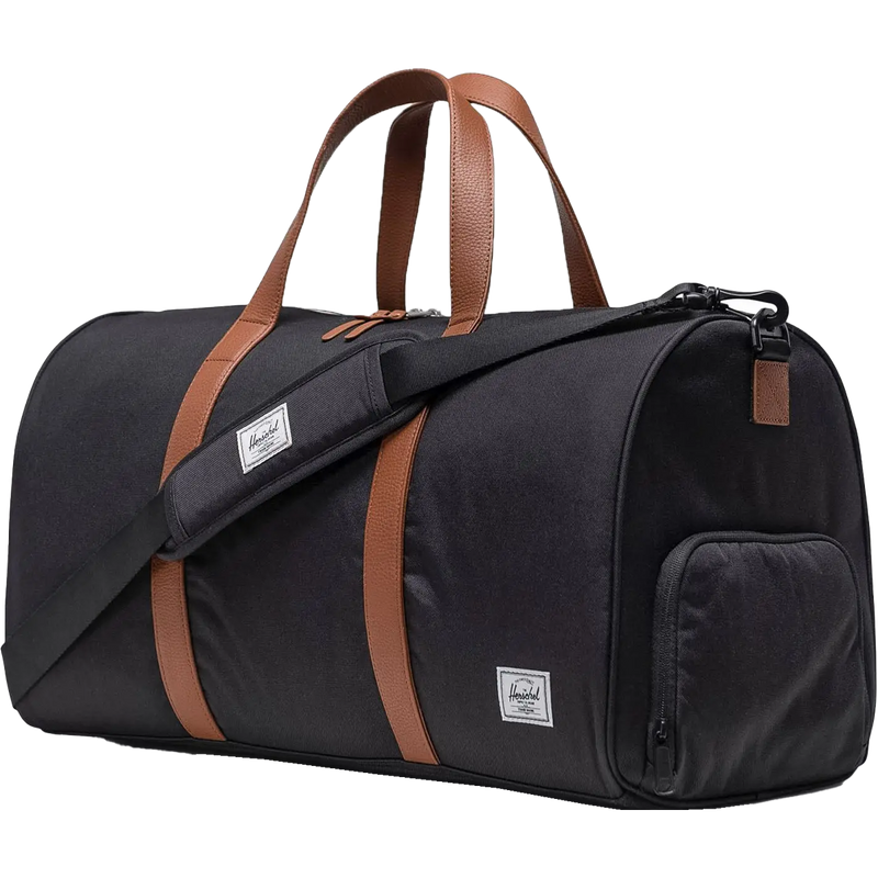 Novel Duffle, Herschel Novel Duffle 3/4 view