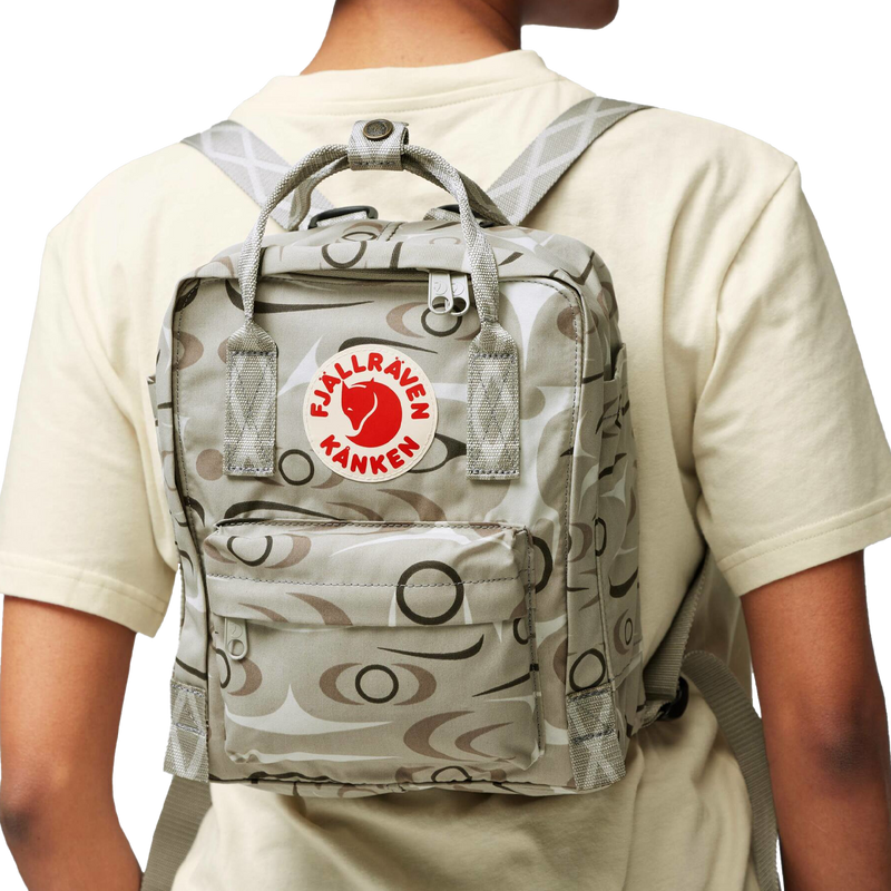 Fjällräven Kanken Art Mini on model