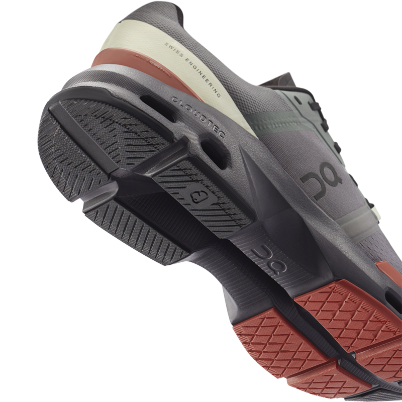 Men's Cloudpulse, On Men's Cloudpulse heel