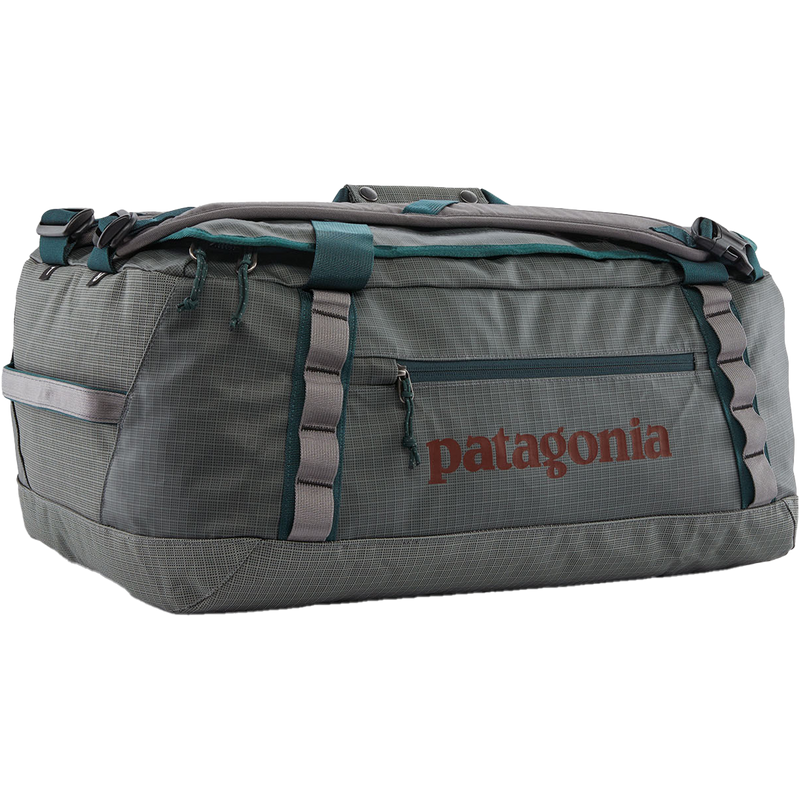 Black Hole Duffel 40L, Featured Image
