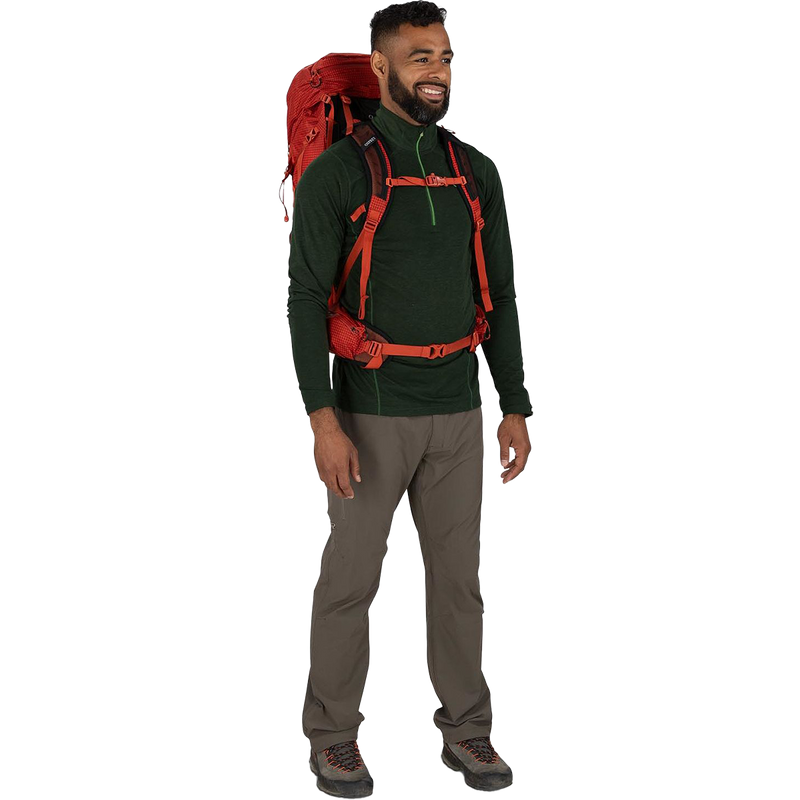 Talon Pro 40, Osprey Talon Pro 40 in Mars Orange on model front