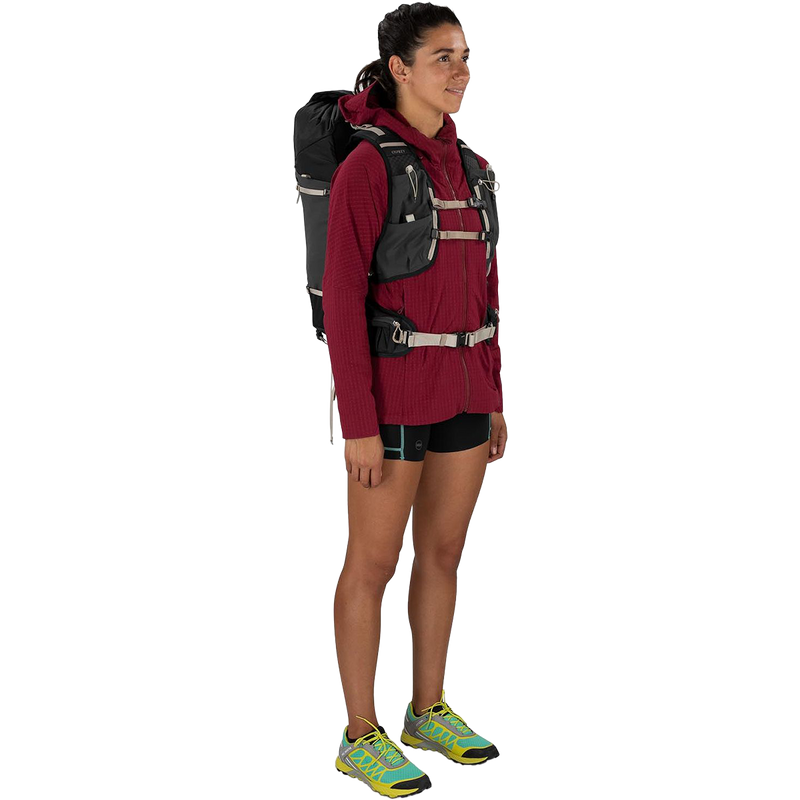 Women's Tempest Velocity 30, Osprey Women's Tempest Velocity 30 in Pashmina/Melon on model front