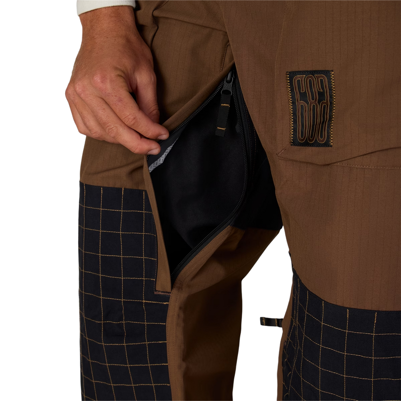 Men's Ghost 2.5L Pant, Men's Ghost 2.5L Pant in Dark Earth Rip Stop vent detail