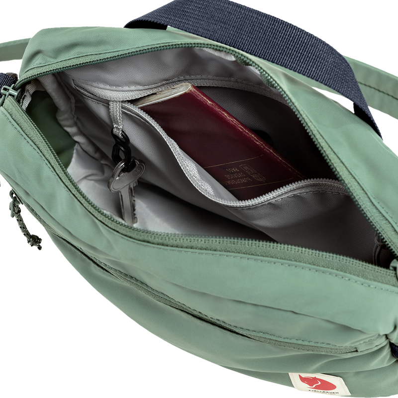 High Coast Crossbody, Fjallraven High Coast Crossbody internal zip pocket