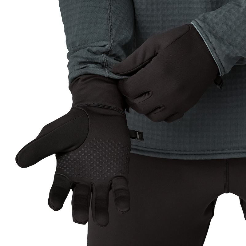 R1 Daily Gloves, Patagonia R1 Daily Gloves in BLK-Black on model