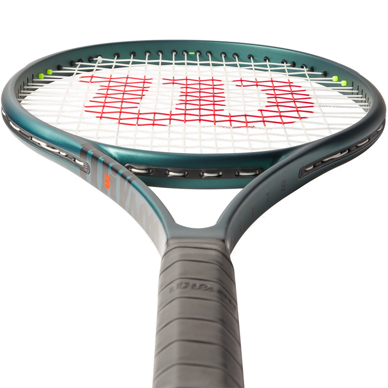 Blade 104 V9.0, Wilson Blade 104 V9.0 handle
