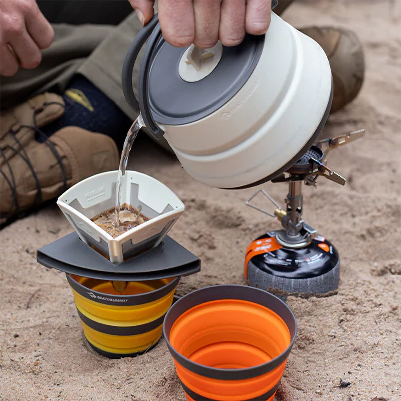 Frontier Ultralight Collapsible Pour Over, Sea to Summit Frontier Ultralight Collapsible Pour Over in Bone White in use