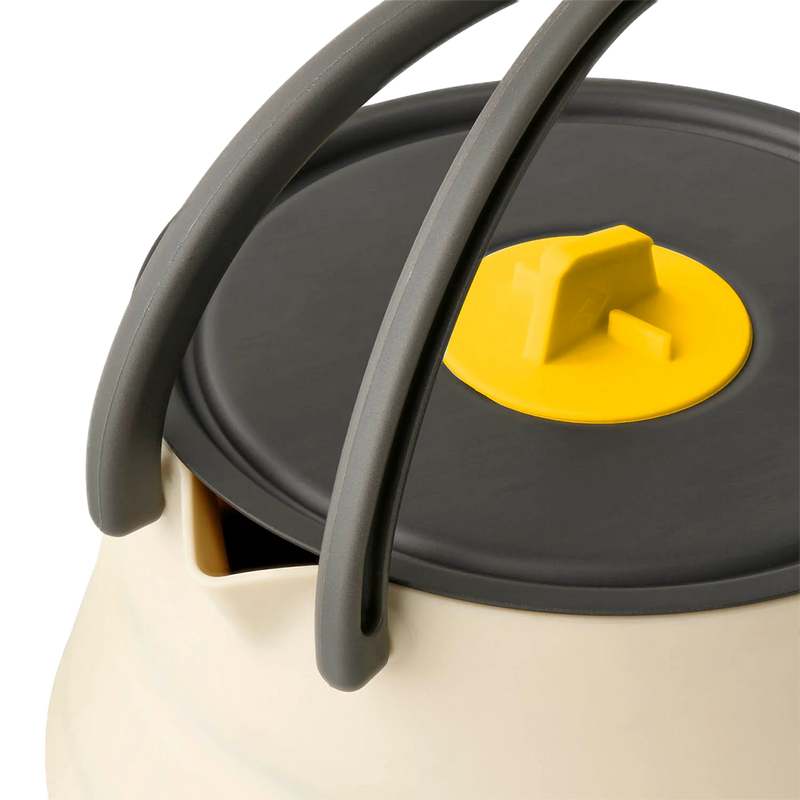 Frontier Ultralight Collapsible Kettle 1.1 L, Sea to Summit Frontier Ultralight Collapsible Kettle 1.3 L in Bone White spout