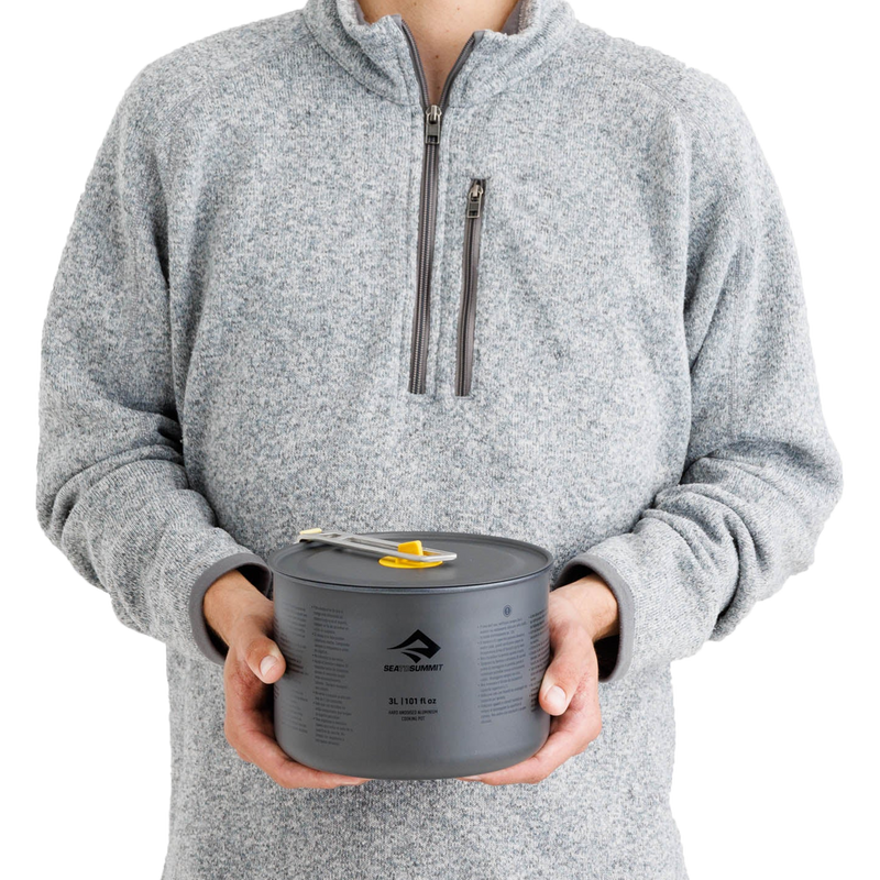 Frontier Ultralight Two Pot Set, Sea to Summit Frontier Ultralight Pot 3L in hand