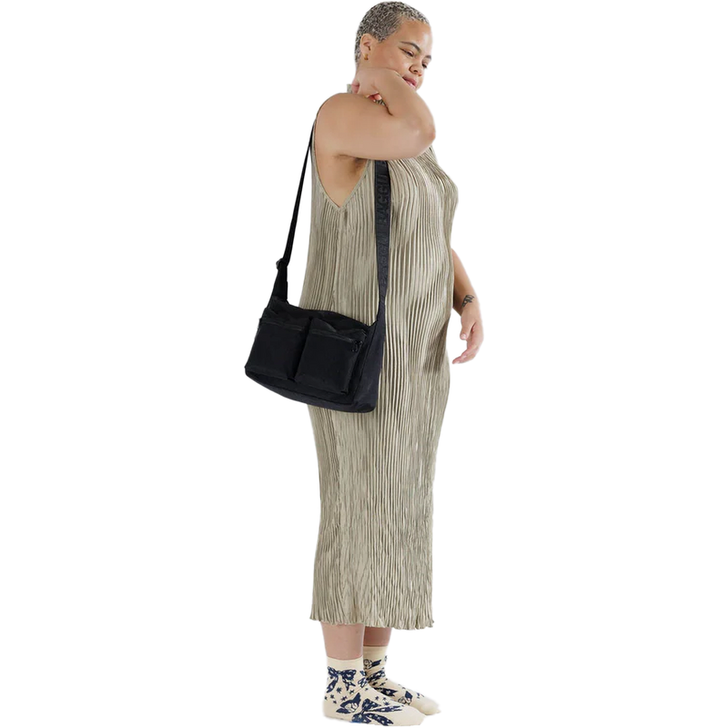 Medium Cargo Crossbody, BAGGU Medium Cargo Crossbody in Black on model