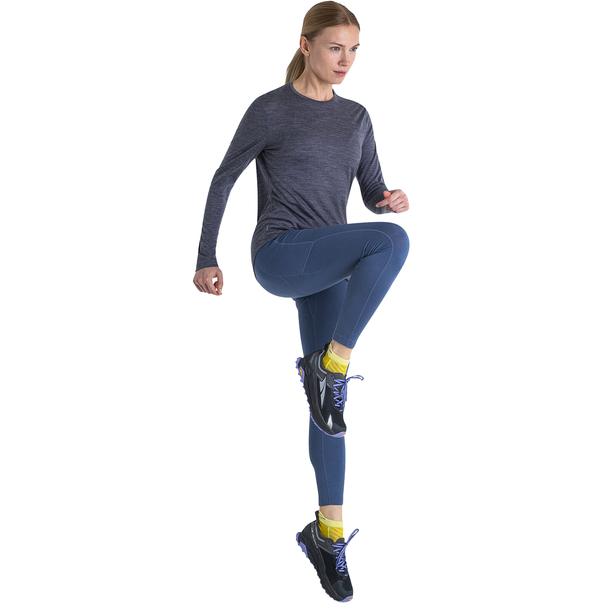 Icebreaker Women's Merino 125 Cool-Lite Sphere III Long Sleeve Tee in Midnight Navy Heather action