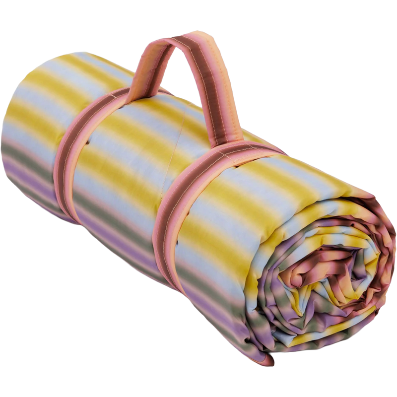Puffy Picnic Blanket, Featured Image
