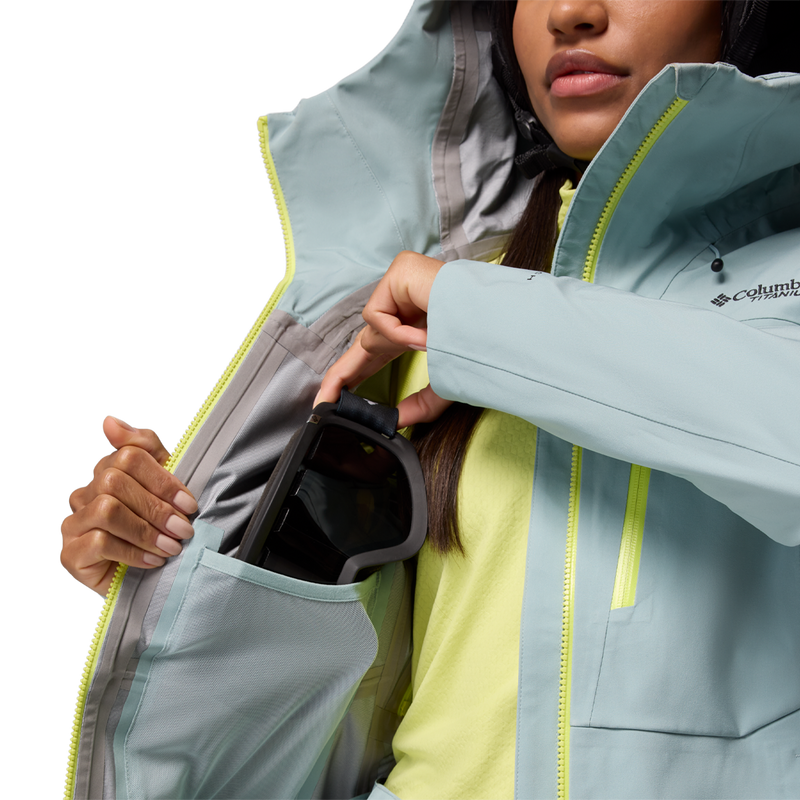 Women's Platinum Peak II 3L Shell, Columbia Women's Platinum Peak™ II 3L Shell Jacket goggle pocket