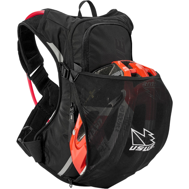 MTB Hydro 8L, USWE MTB Hydro 8L in Carbon Black helmet pocket