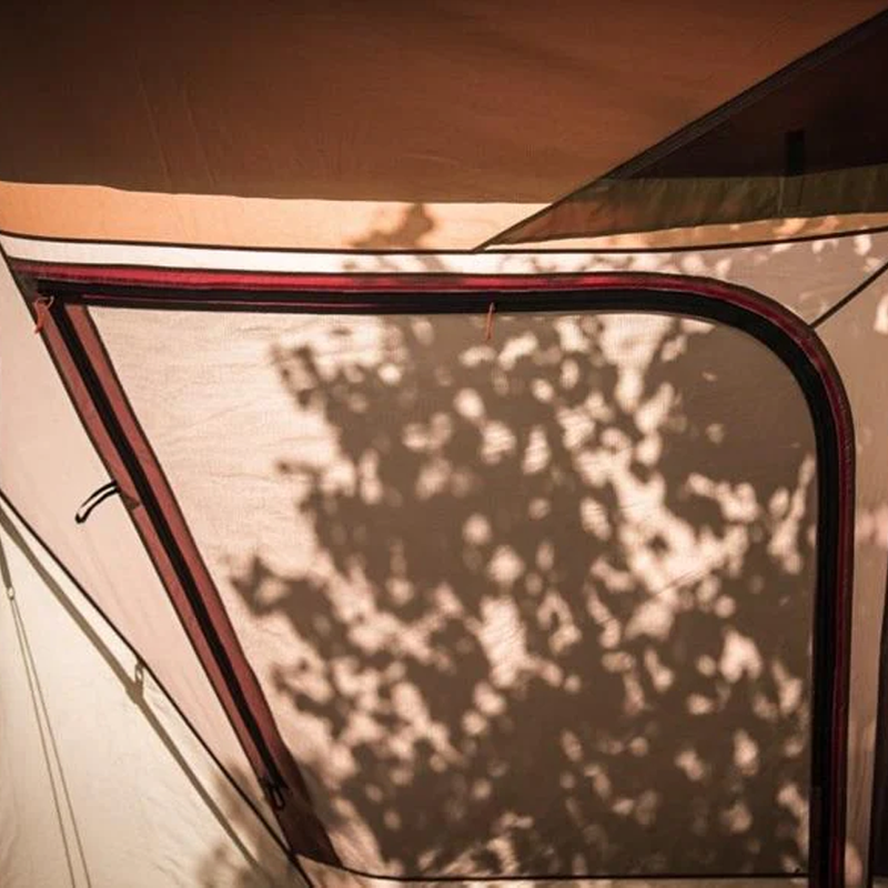 Land Lock Ivory, Snow Peak Land Lock door details