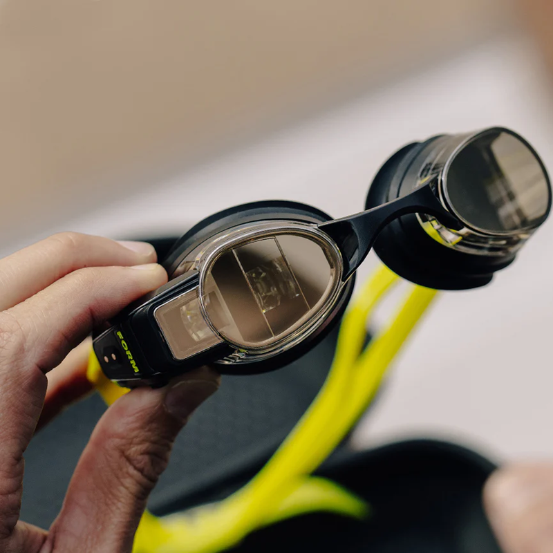 Smart Swim 2 Goggles, FORM Smart Swim 2 Goggles front