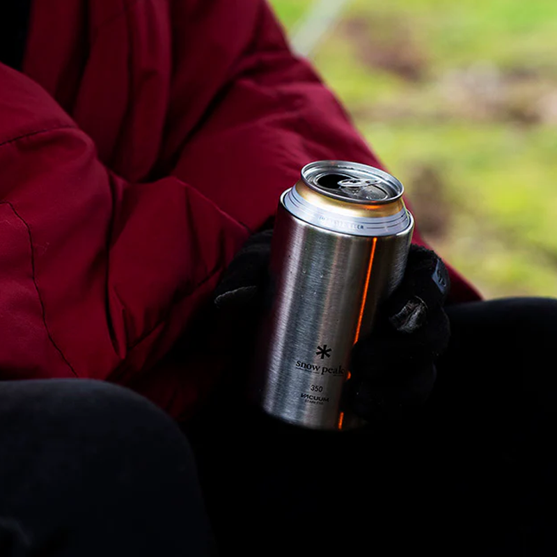 Shimo Can Cooler 350, Snow Peak Shimo Can Cooler 350 in hand