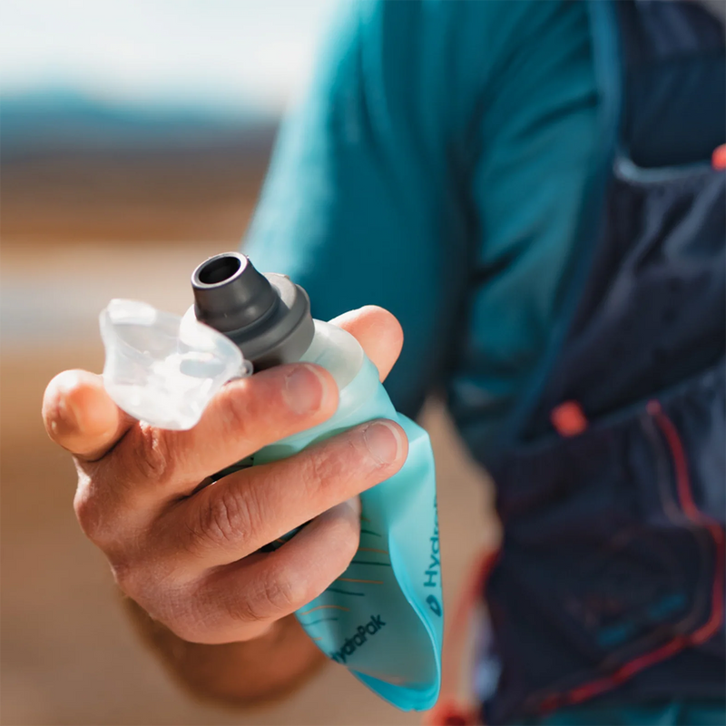 Softflask 150 ml, Hydrapak Softflask 150 ml in Malibu Blue with model 