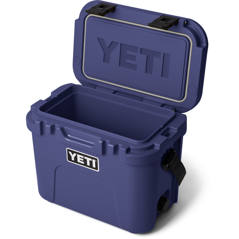 Roadie 15, Yeti Roadie 15 3/4 lid open
