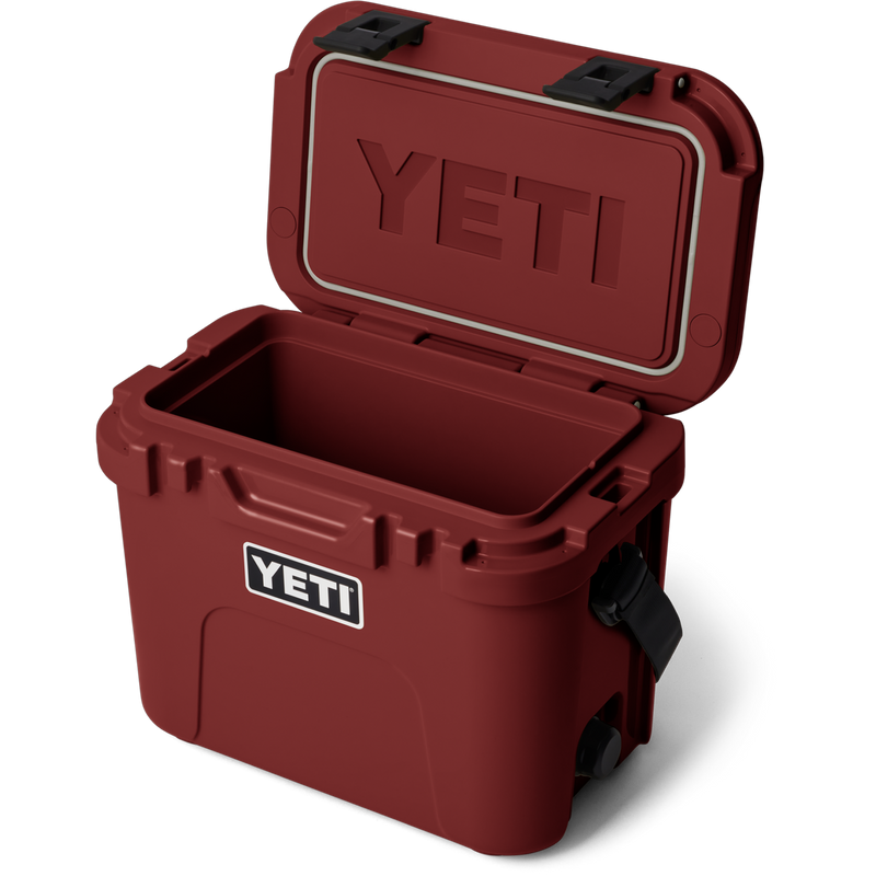 Yeti Roadie 15 3/4 Front View Lid Open