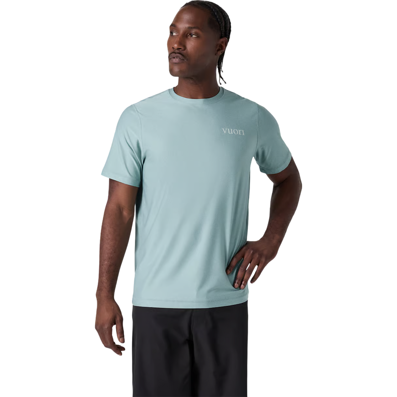 Men's Uluwatu UPF Short Sleeve, Vuori Men's Uluwatu UPF Short Sleeve in HPT-Platinum Heather front