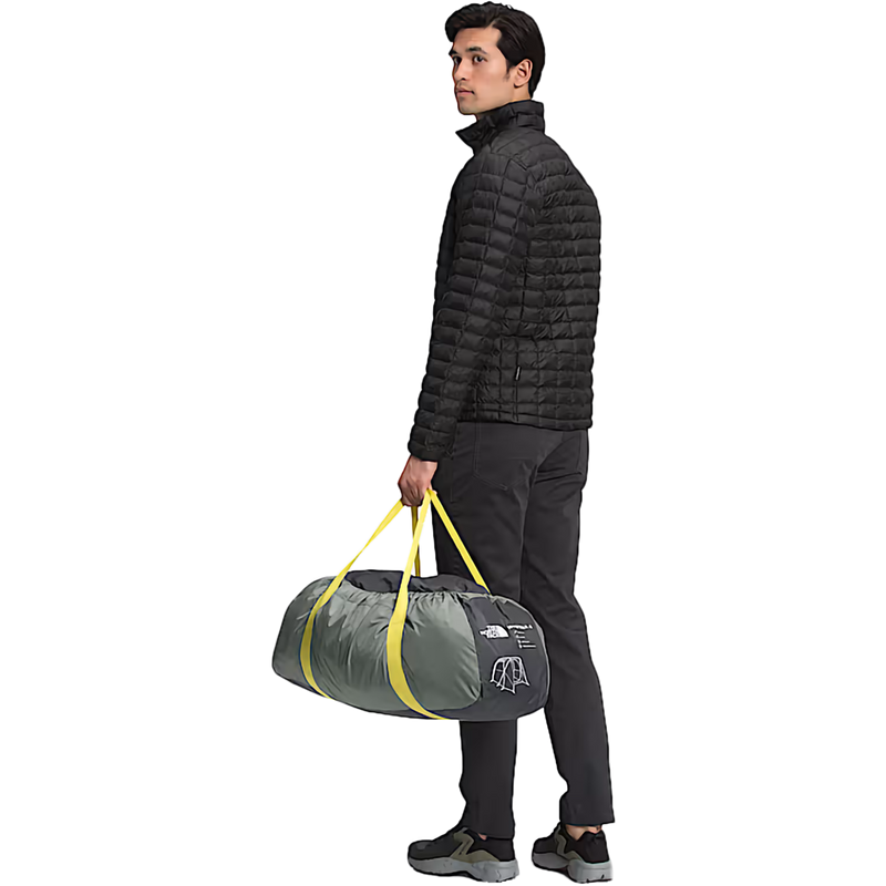 Wawona 4P, The North Face Wawona 4P in Y10-Agave Green/Asphalt Grey in stuff sack with model