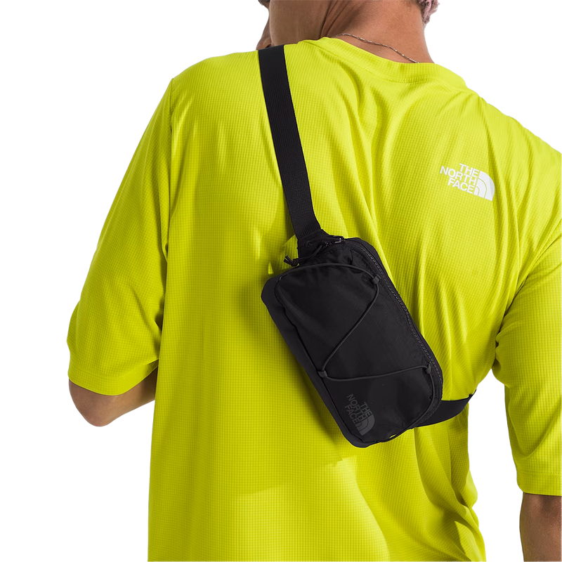 Terra Lumbar 1L, The North Face Terra Lumbar 1L in KT0-TNF Black/Asphalt Grey with model