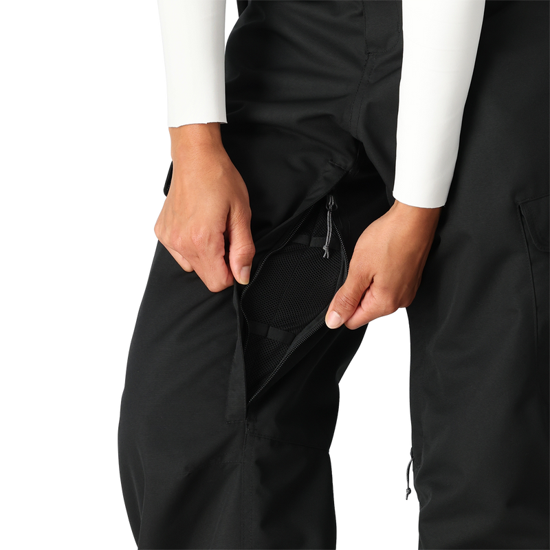 Women's Aura Cargo Pant, 686 Women's Aura Cargo Pant in BLK-Black leg vent