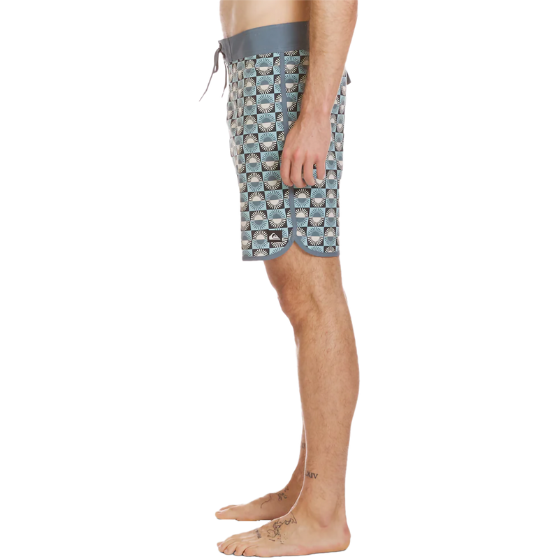 Surfsilk Scallop 19", Quiksilver Surfsilk Scallop 19" Boardshorts in JDG Jade Grey left