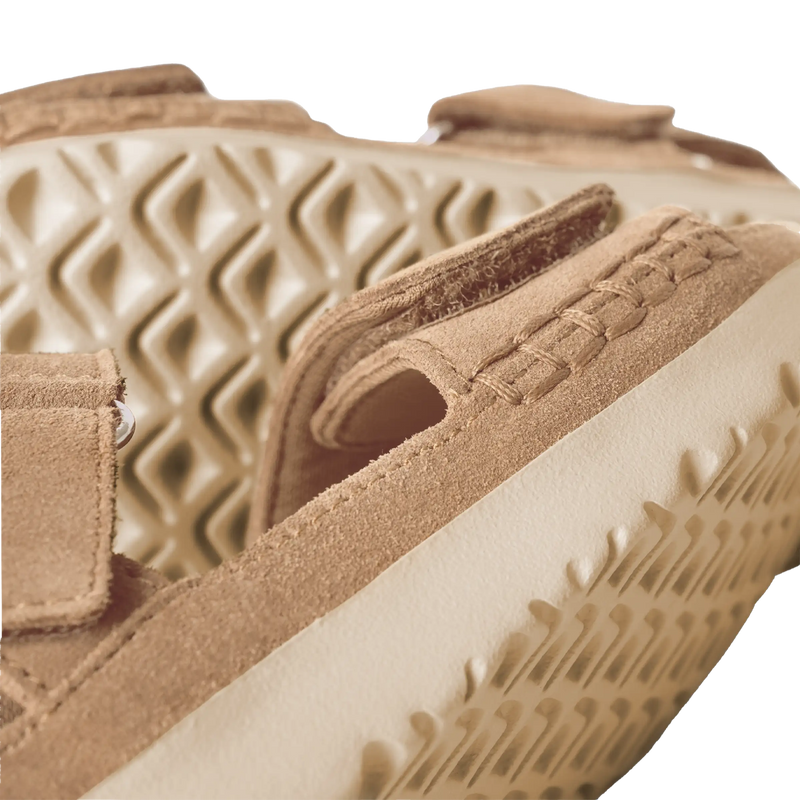 Youth Goldenstar, UGG Youth Goldenstar stitching detail