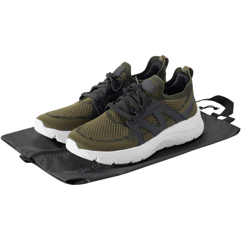 Pack-It Isolate Shoe Sack, Eagle Creek Pack-It Isolate Shoe Sack in Black with shoes on top