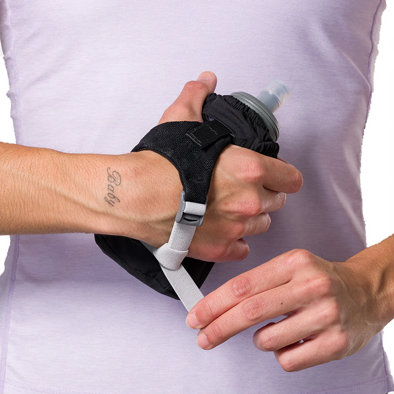 Pinnacle 18 oz Soft Flask, Nathan Pinnacle 18oz Soft Flask sinch