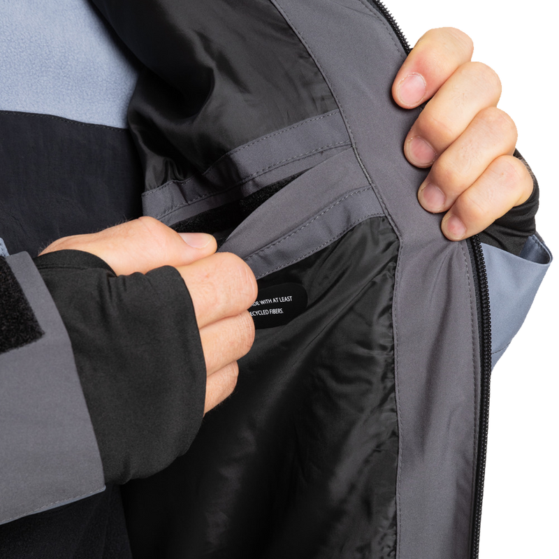 Quiksilver Men's Sycamore Jacket stash pocket