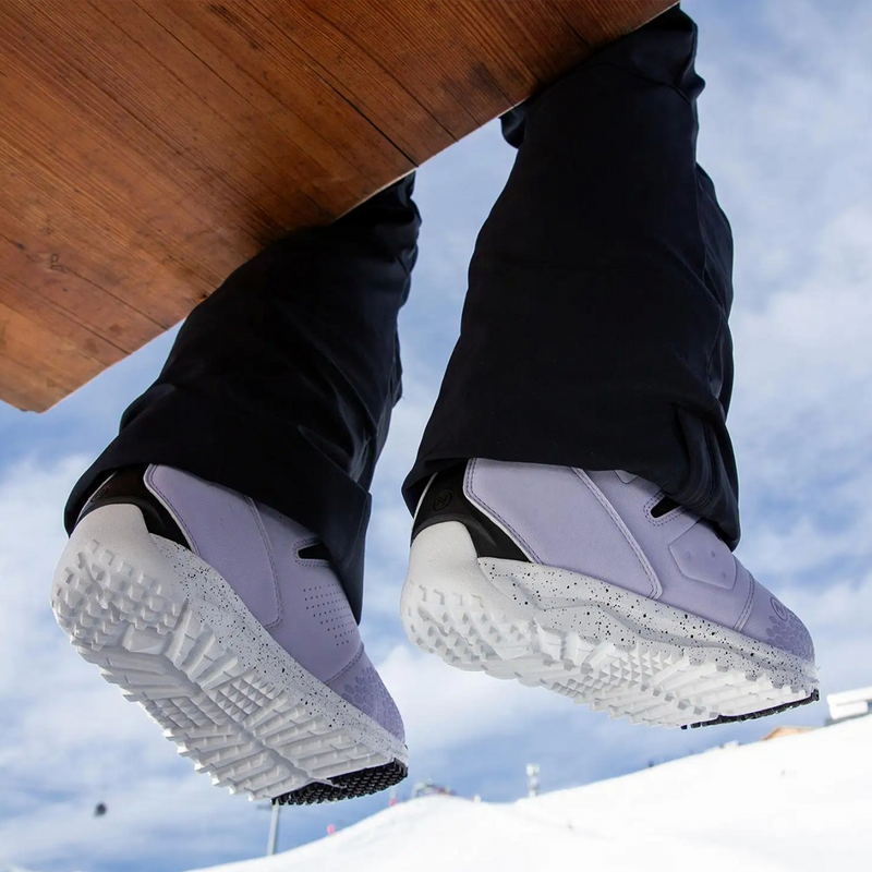 Women's Altai, Nidecker Women's Altai on feet bottom