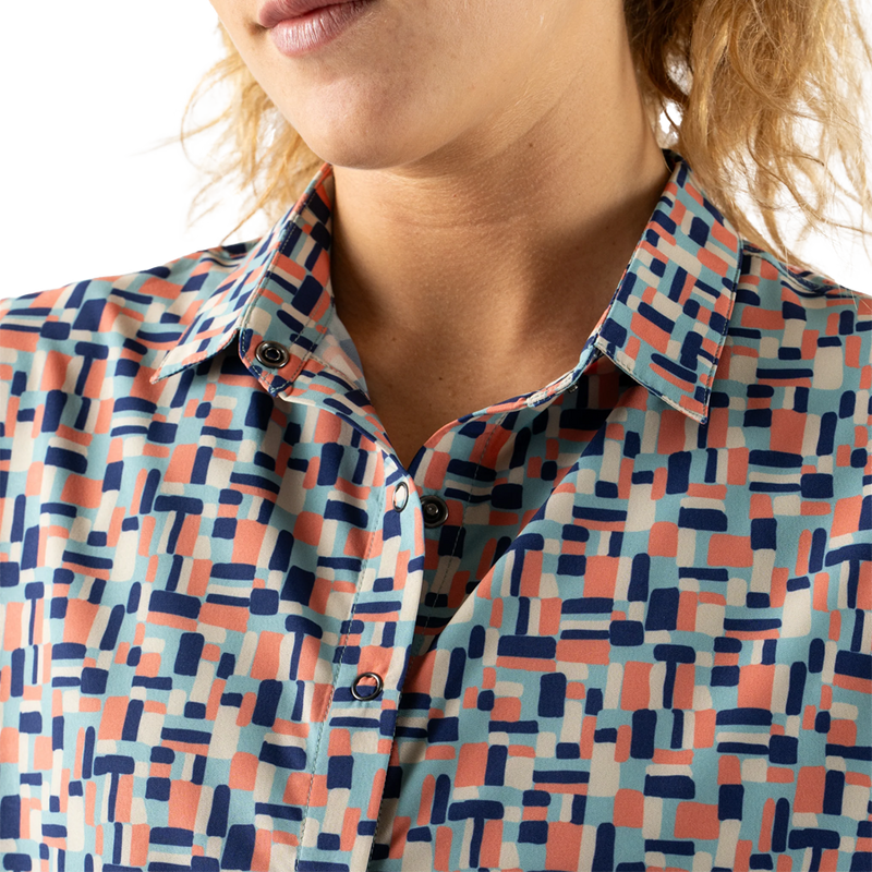 Women's High Country Short Sleeve, Rabbit Women's High Country Short Sleeve Collar