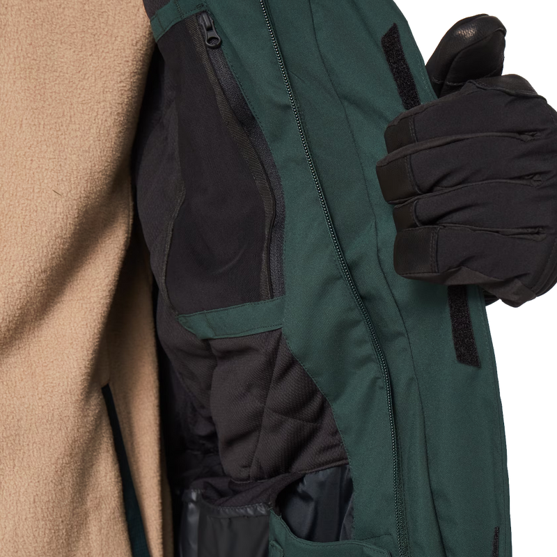 Men's TNP TBT Insulated Jacket, Oakley Men's TNP TBT Insulated Jacket stash pocket