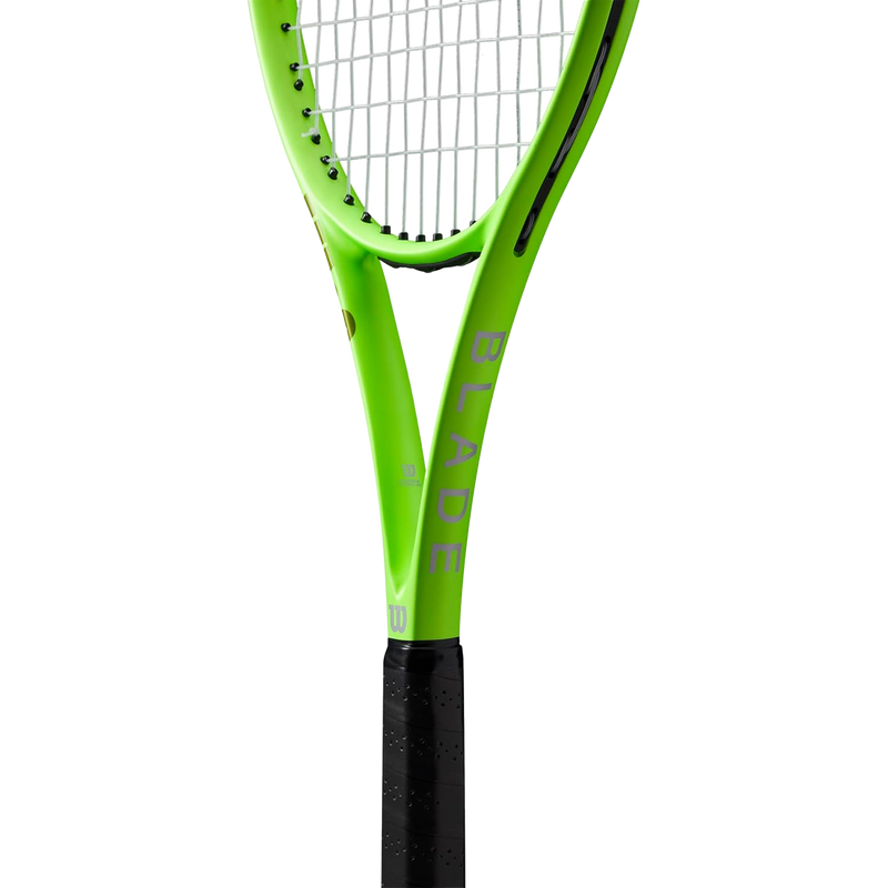 Blade Feel RXT 105, Wilson BLADE FEEL RXT 105 mid racket