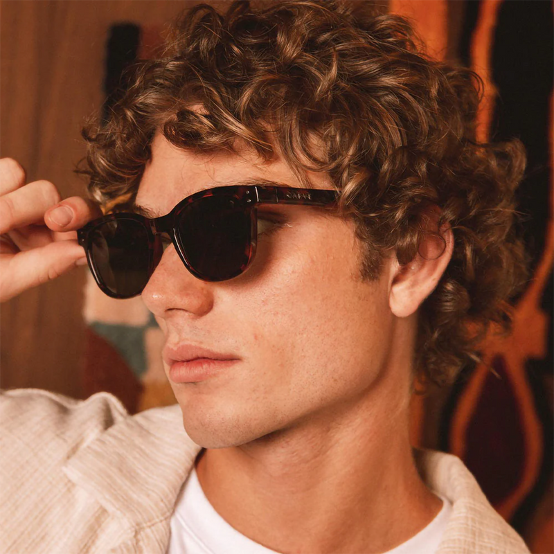 Homeland, Carve Homeland Polarized in Gloss Tort + Green Polarized on model
