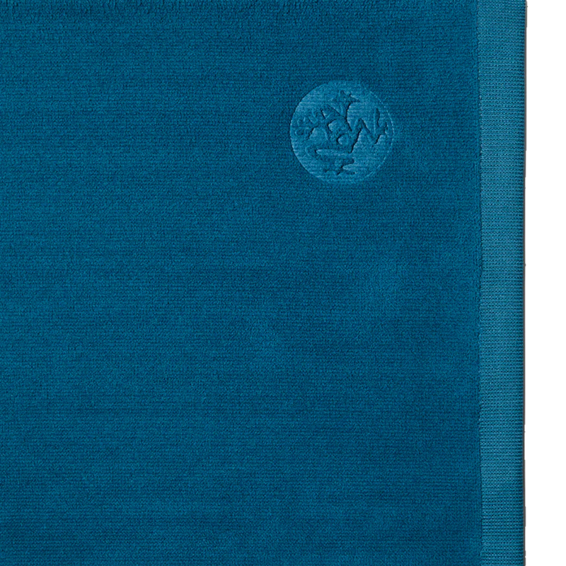 eQua Hot Towel, Manduka eQua Hot Towel logo