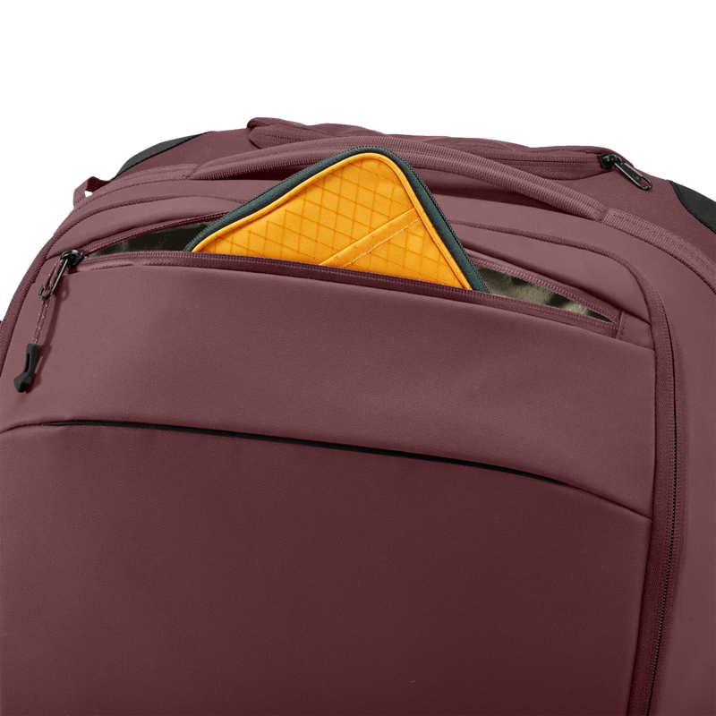 Tarmac XE 4-Wheel 22" Carry-On, Eagle Creek Tarmac XE 4-Wheel  top pocket