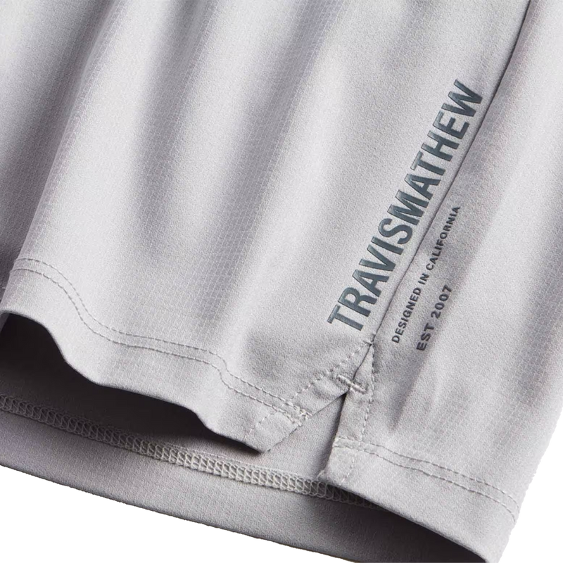 Men's Wanderlust E-Waist Short 7.5", Travis Mathew Men's Wanderlust E-Waist Short 7.5" Front logo