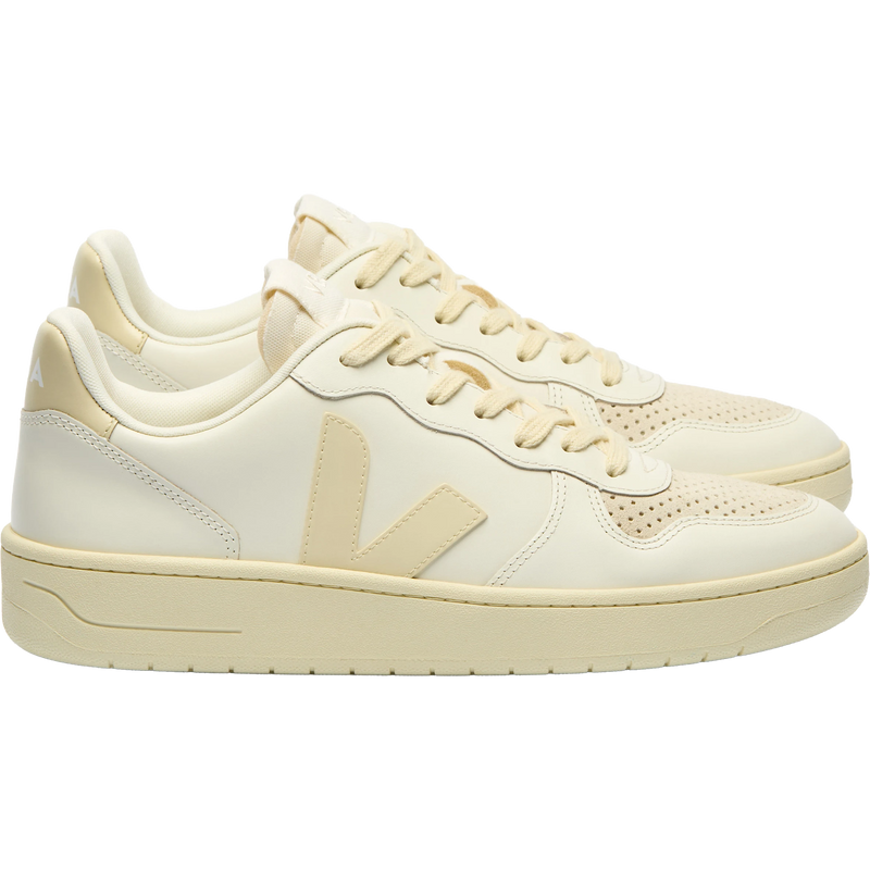 Veja Women's V-10 in Pure Calcaire