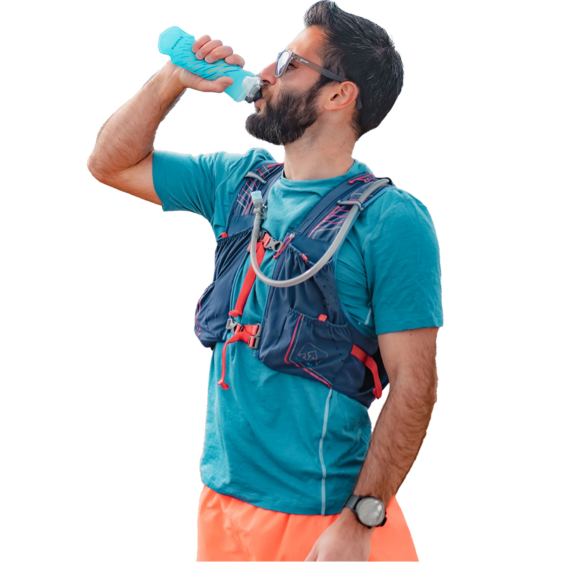 Softflask 250 ml, Hydrapak Softflask 250 ml in Malibu Blue with model action