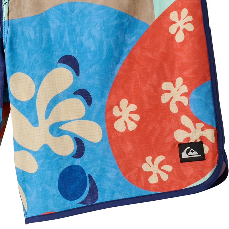 Men's Highline Scallop 19", Quiksilver Men's Highline Scallop 19" Front Logo