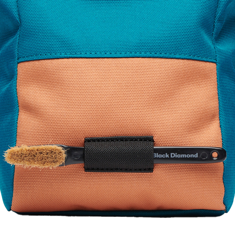 Mondito Chalk Pot, Black Diamond Mondito Chalk Pot brush