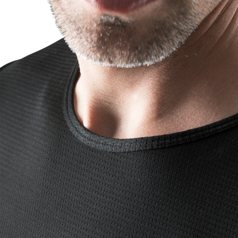 Gore Bike Wear Men's Base Layer Sleeveless Shirt collar detail